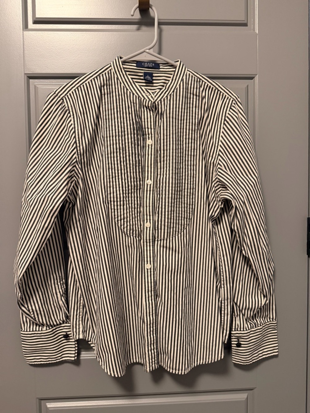 Chap’s Women’s Mandarin Collar Blouse